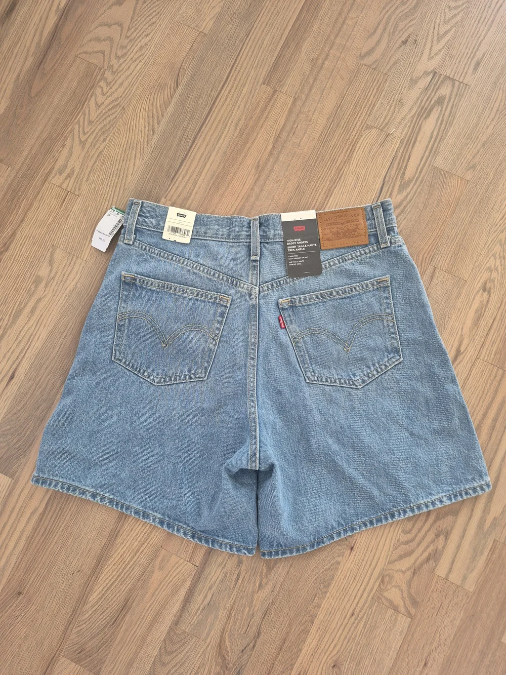 Levi's Classic High-Rise Women's Denim Shorts - Light Blue - Picture 2 of 11